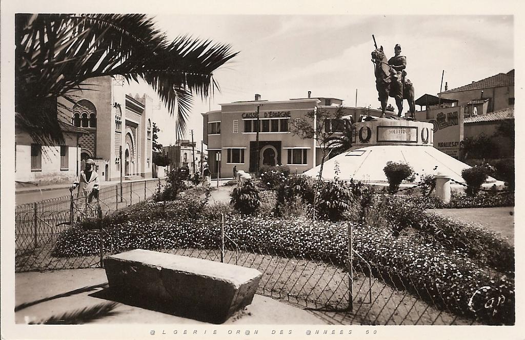 Tlemcen - Place du 2eme Chasseurs.jpg